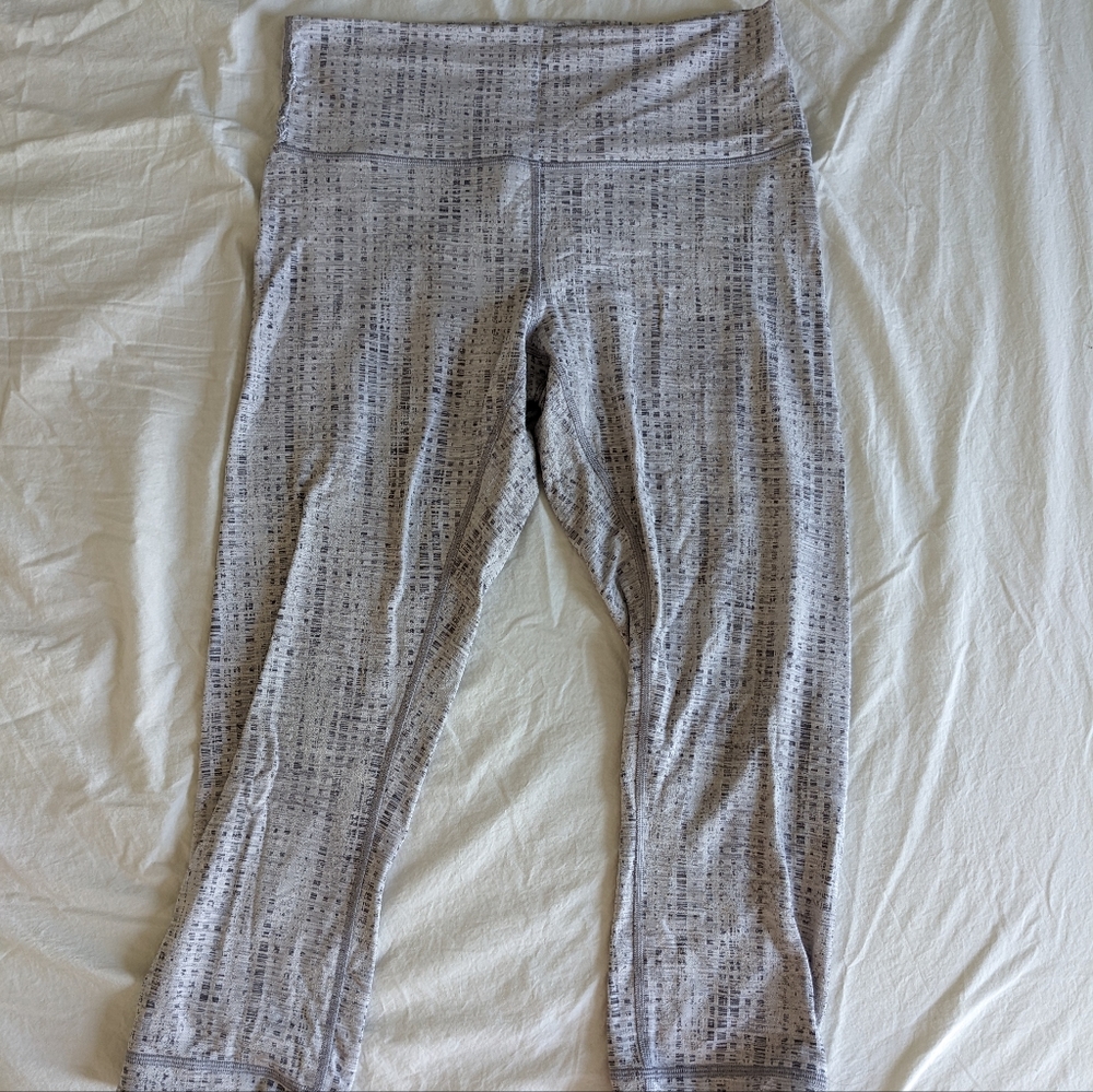 Lululemon high waisted cropped leggings size 10